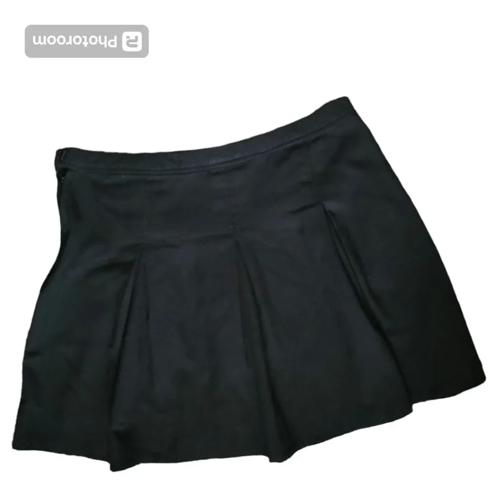 Black Double Buckle Pleated Skirt - XL